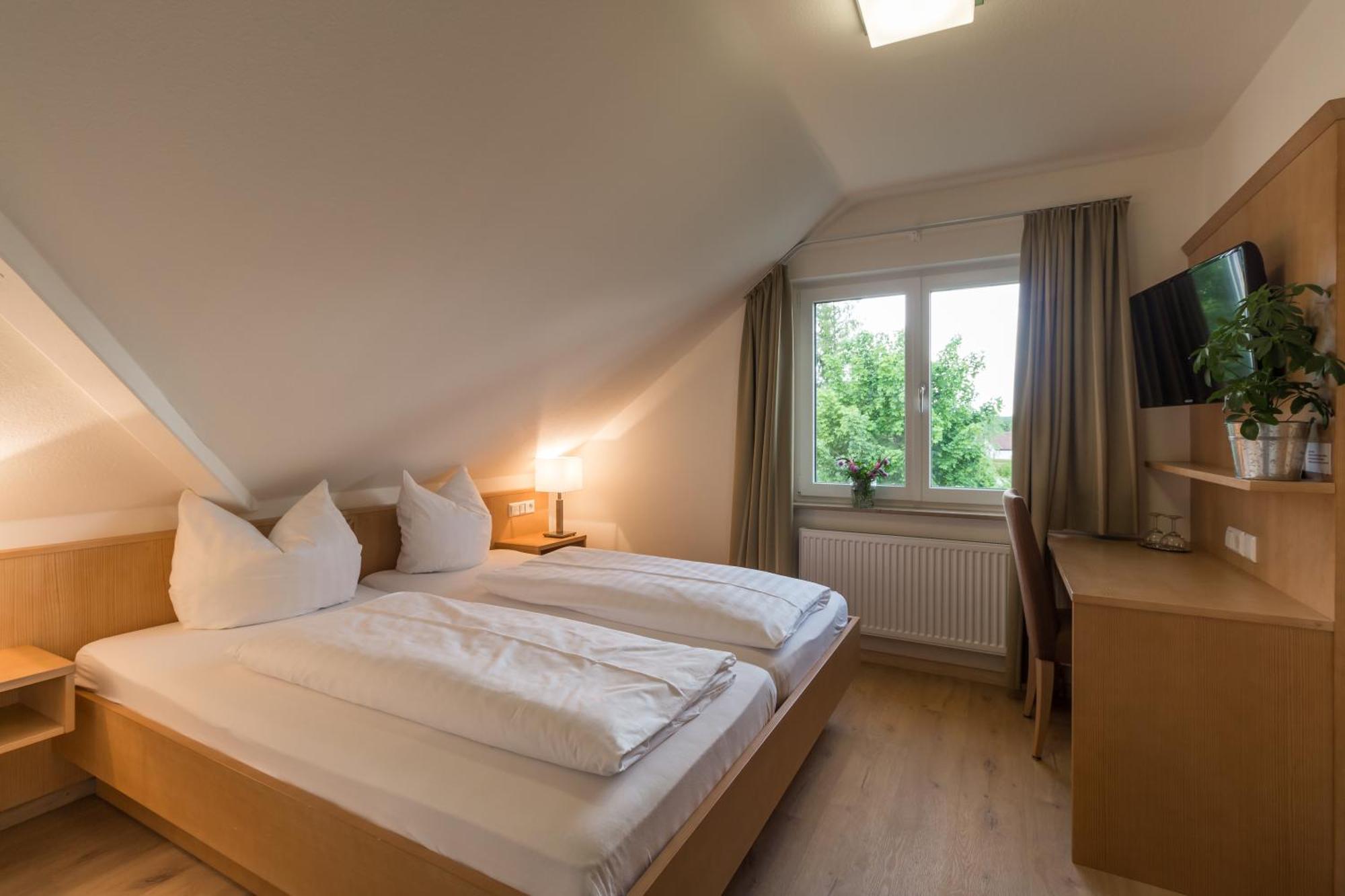 Gaestehaus Burgblick Bisingen Rom bilde
