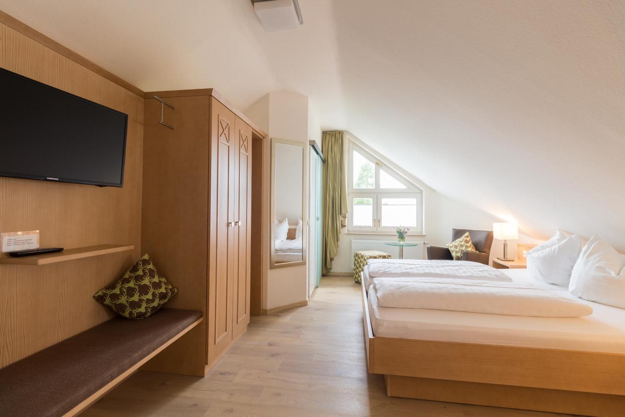 Gaestehaus Burgblick Bisingen Rom bilde